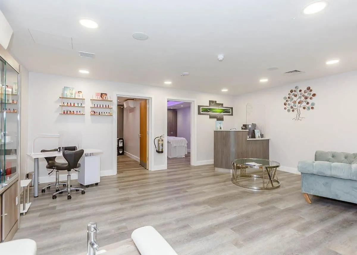 ת'ירסק Woodland Lakes Lodges