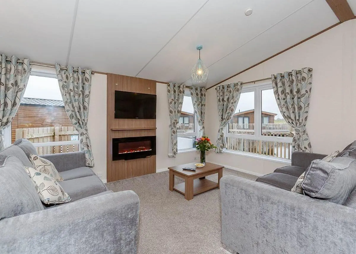 Woodland Lakes Lodges Thirsk 0*,