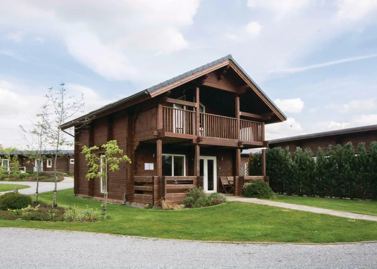 ת'ירסק Woodland Lakes Lodges